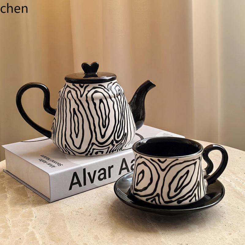 كوب قهوة مرسوم يدويًا على شكل  - مراجعة Coffee Tea Set وسعره